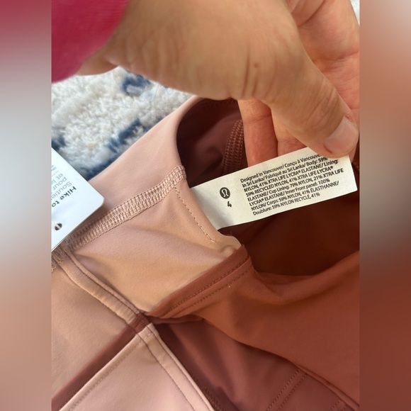 NWT Lululemon Hike to Swim Bra - Picture 5 of 5